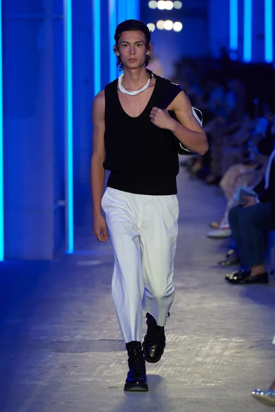 Look 61